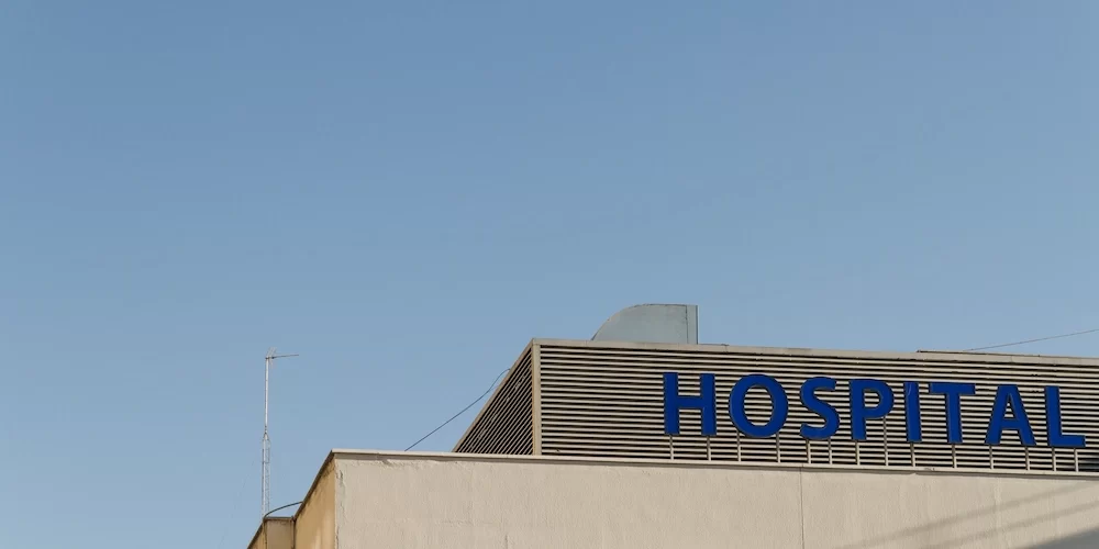 hospital-building limpieza extracción humos hospital